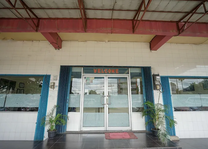 Oyo 448 Hotel Central Palembang